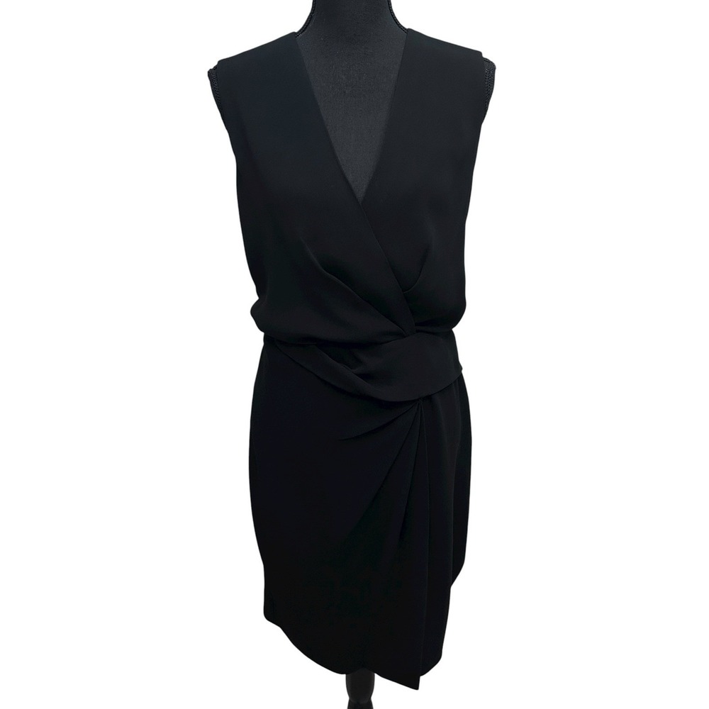 Diane Von Furstenberg Sleeveless Knee Length Black Dress Size 8 Ruching Slimming